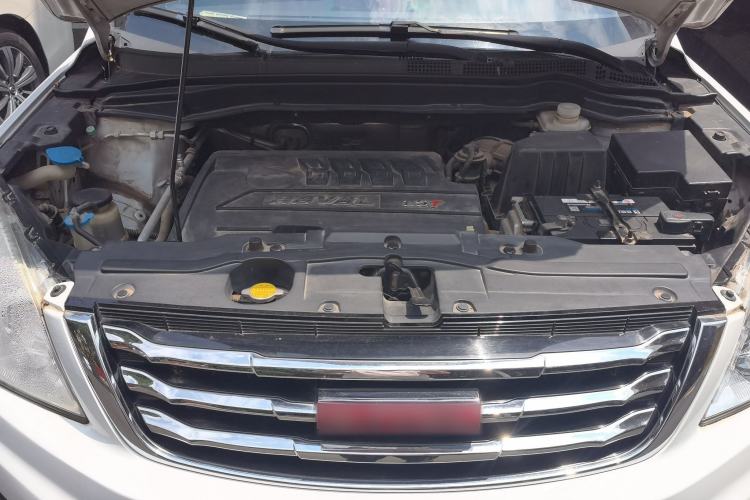 Used Haval H6 2013 Upgraded Model 1.5T Manual Two-Wheel Drive Elite Version Engine Bay