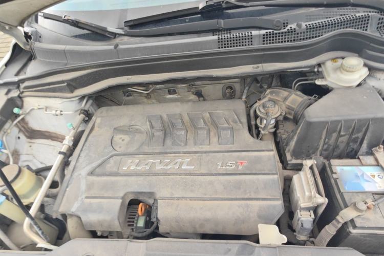 Used Haval H6 2013 Upgraded Model 1.5T Manual Two-Wheel Drive Elite Version Engine Bay