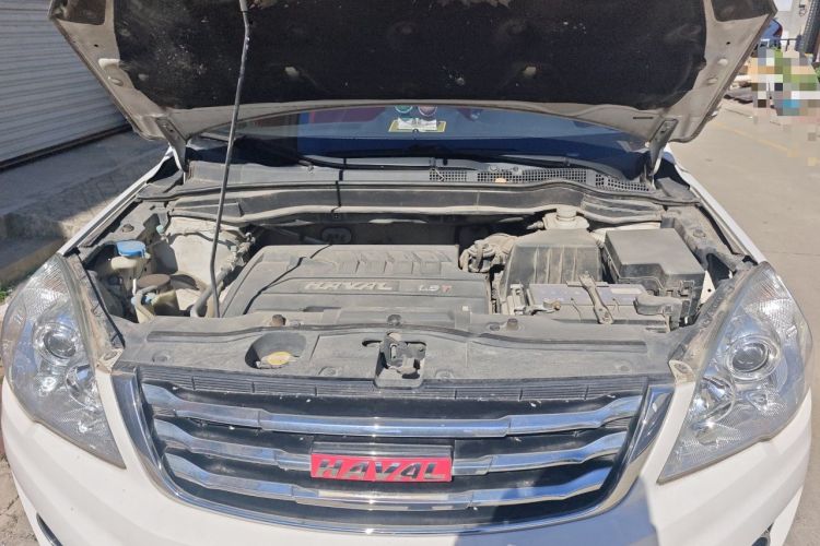 Used Haval H6 2013 Upgraded Model 1.5T Manual Two-Wheel Drive Elite Version Engine Bay