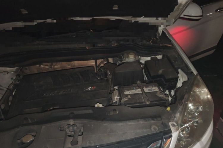 Used Haval H6 2013 Upgraded Model 1.5T Manual Two-Wheel Drive Elite Version Engine Bay Left