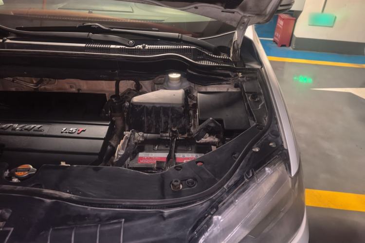 Used Haval H6 2013 Sport Edition 1.5T Manual Two-Wheel Drive Prestige Model Engine Bay Left