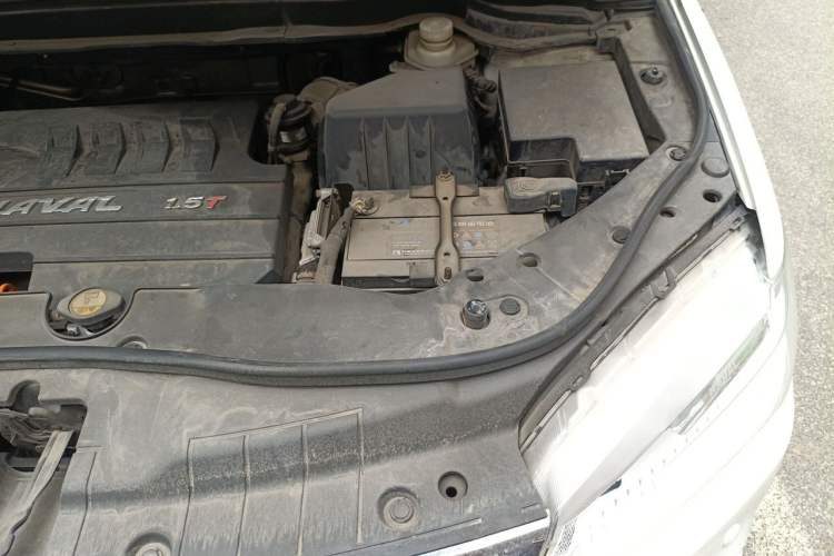 Used Haval H6 2013 Sports Edition 1.5T Manual Two-Wheel Drive Elite Model Engine Bay Left