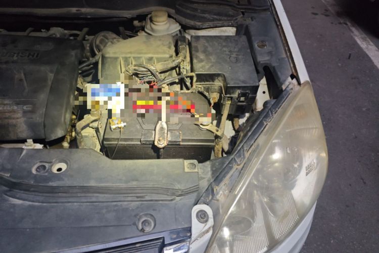Used Haval H6 2013 Upgraded Model 2.4L Automatic Two-Wheel Drive Elite Version Engine Bay Left