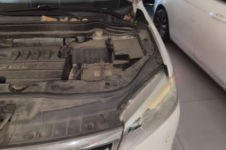 Used Haval H6 2013 Sports Edition 1.5T Manual Two-Wheel Drive Elite Model Engine Bay Left