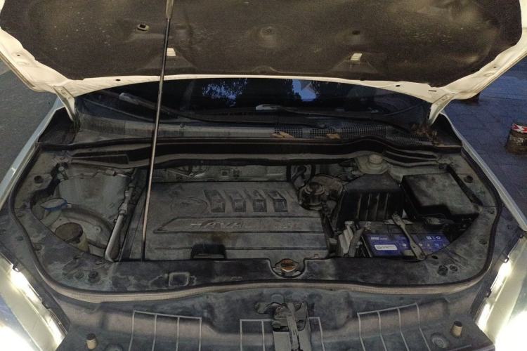 Used Haval H6 2013 Sport Edition 1.5T Manual 4x4 Prestige Model Engine Bay