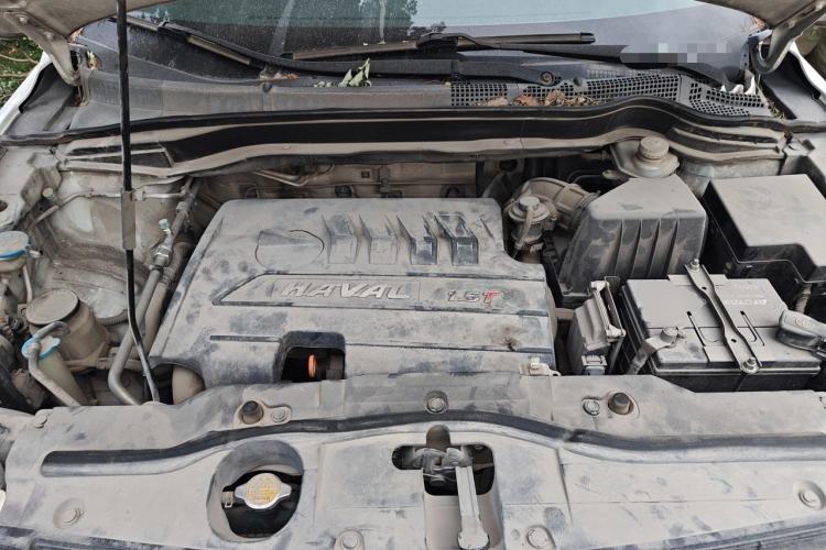 Used Haval H6 2013 Upgraded Model 1.5T Manual Two-Wheel Drive Elite Version Engine Bay