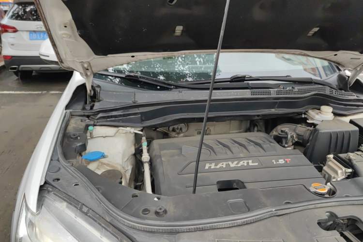 Used Haval H6 2013 Sport Edition 1.5T Manual 4x4 Elite Model Engine Bay Right