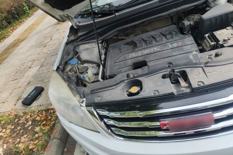 Used Haval H6 2013 Upgraded Model 1.5T Manual Two-Wheel Drive Urban Version Engine Bay Right