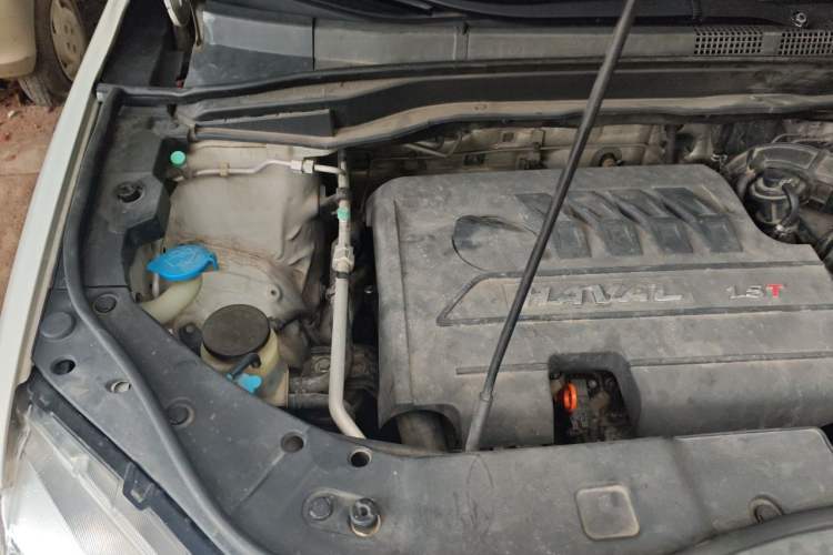 Used Haval H6 2013 Sport Edition 1.5T Manual Two-Wheel Drive Prestige Model Engine Bay Right