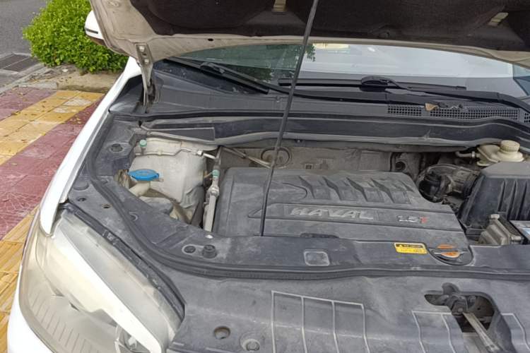 Used Haval H6 2013 Sports Edition 1.5T Manual Two-Wheel Drive Elite Model Engine Bay Right