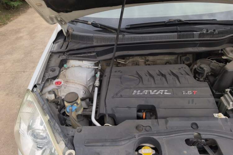 Used Haval H6 2013 Upgraded Model 1.5T Manual Two-Wheel Drive Elite Version Engine Bay Right