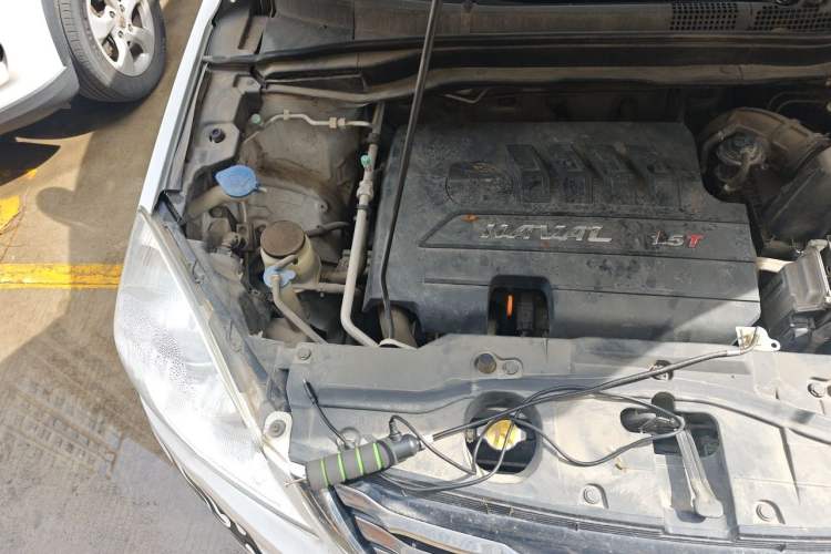 Used Haval H6 2013 Upgraded Model 1.5T Manual Two-Wheel Drive Elite Version Engine Bay Right