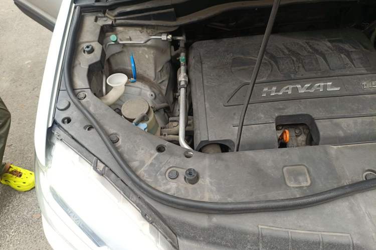 Used Haval H6 2013 Sports Edition 1.5T Manual Two-Wheel Drive Elite Model Engine Bay Right