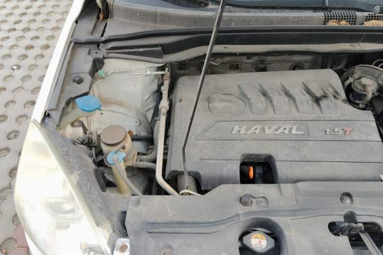 Used Haval H6 2013 Sports Edition 1.5T Manual Two-Wheel Drive Elite Model Engine Bay Right