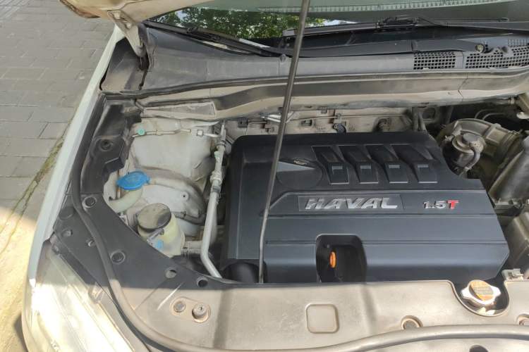 Used Haval H6 2013 Sport Edition 1.5T Manual Two-Wheel Drive Prestige Model Engine Bay Right