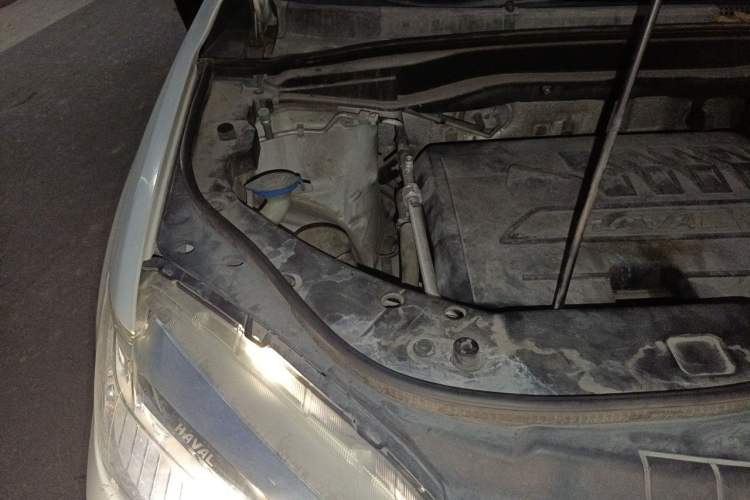 Used Haval H6 2013 Sport Edition 1.5T Manual 4x4 Prestige Model Engine Bay Right