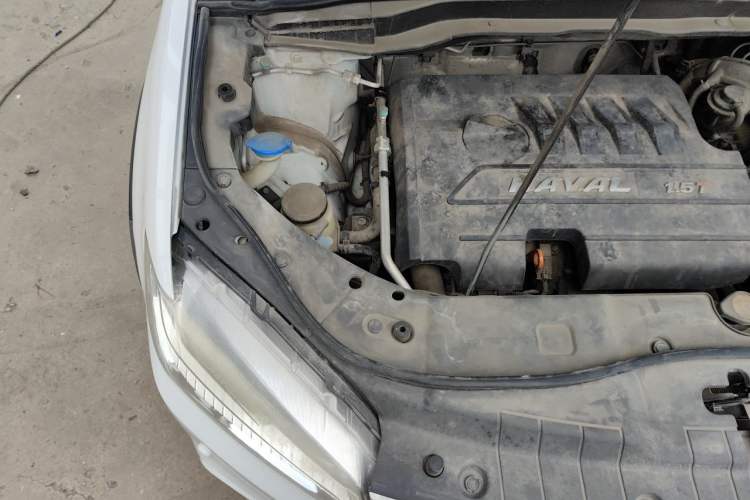 Used Haval H6 2013 Sports Edition 1.5T Manual Two-Wheel Drive Elite Model Engine Bay Right