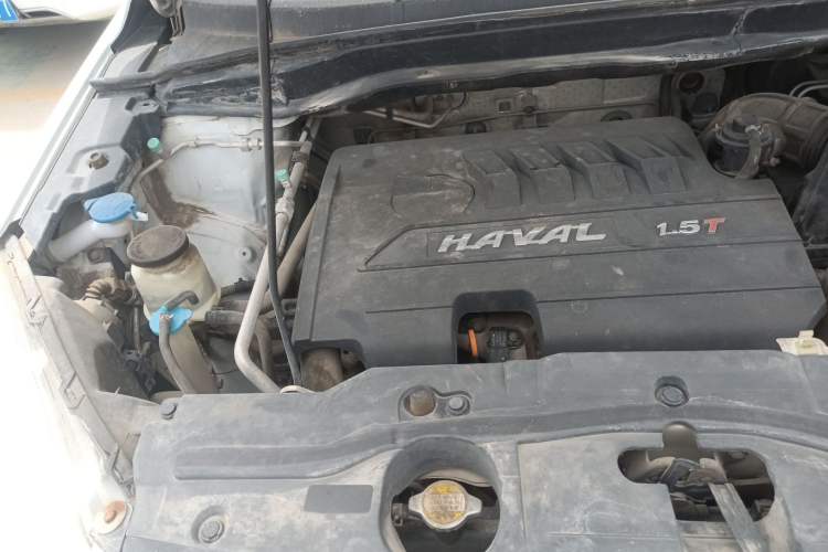 Used Haval H6 2013 Upgraded Model 1.5T Manual Two-Wheel Drive Elite Version Engine Bay Right