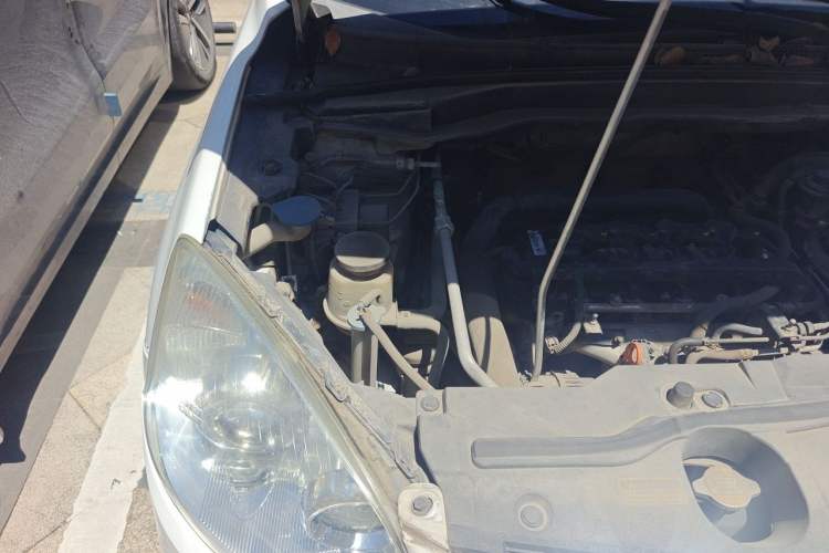 Used Haval H6 2013 Sport Edition 1.5T Manual Two-Wheel Drive Urban Model Engine Bay Right