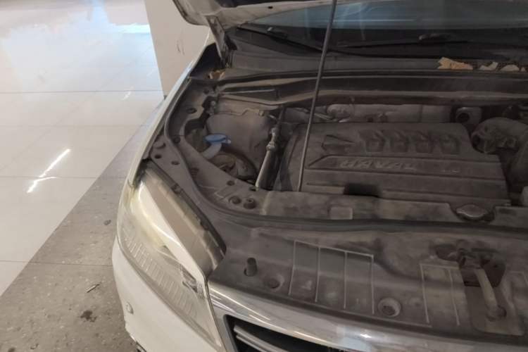 Used Haval H6 2013 Sports Edition 1.5T Manual Two-Wheel Drive Elite Model Engine Bay Right