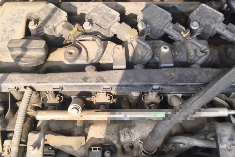 Used Haval H6 2013 Upgraded Model 1.5T Manual Two-Wheel Drive Elite Version Engine Bay