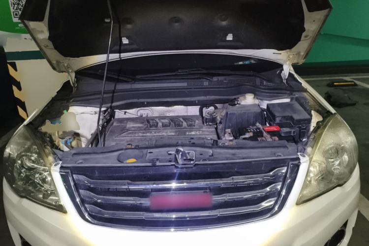 Used Haval H6 2013 Upgraded Model 1.5T Manual Two-Wheel Drive Elite Version Engine Bay