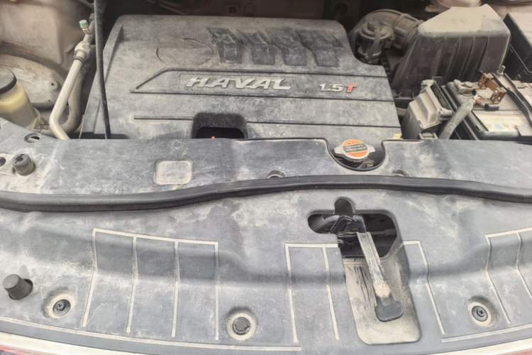 Used Haval H6 2013 Sports Edition 1.5T Manual Two-Wheel Drive Elite Model Engine Bay