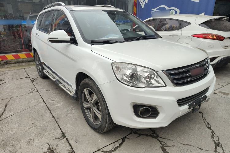 Used Haval H6 2013 Upgraded Model 2.4L Automatic Two-Wheel Drive Prestige Version

