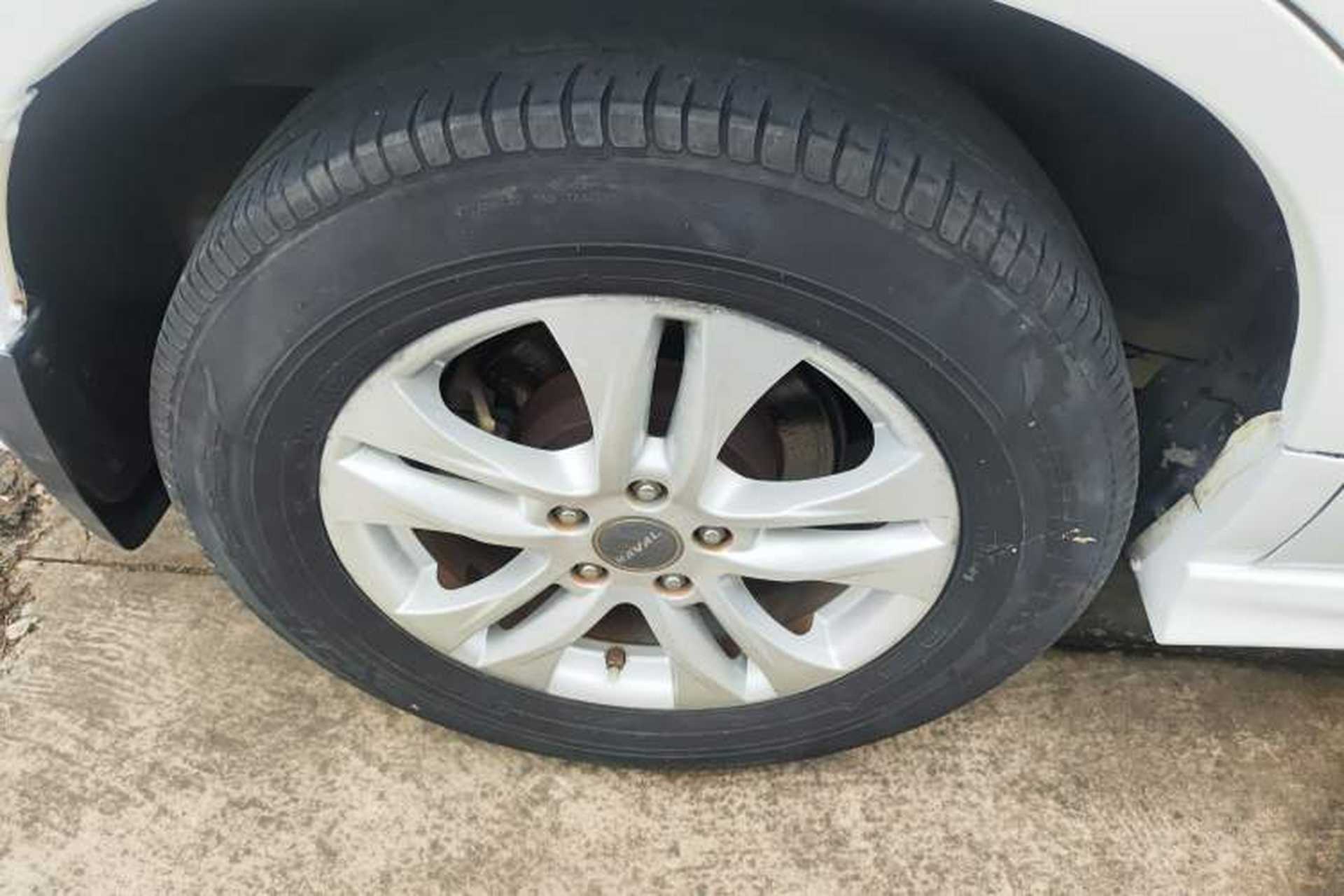 Used Haval H6 2013 Upgraded Model 1.5T Manual Two-Wheel Drive Elite Version Exterior 3