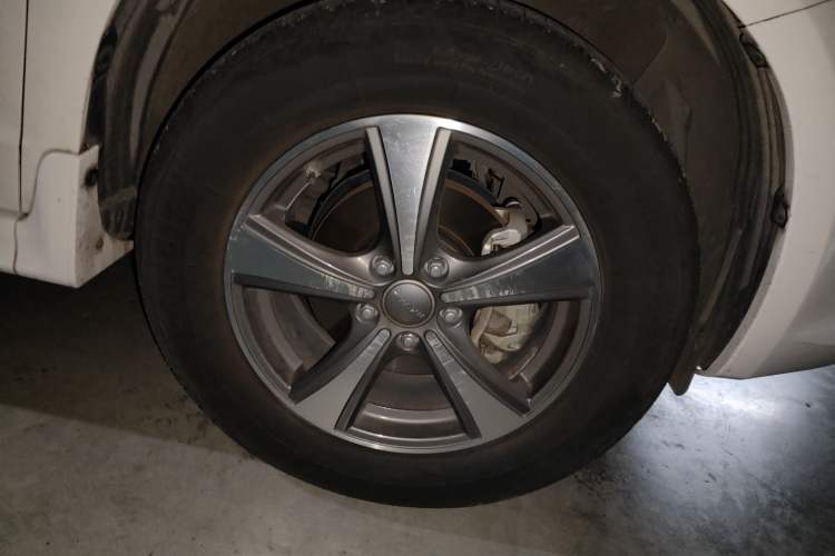 Used Haval H6 2013 Upgraded Model 1.5T Manual Two-Wheel Drive Elite Version Exterior 7