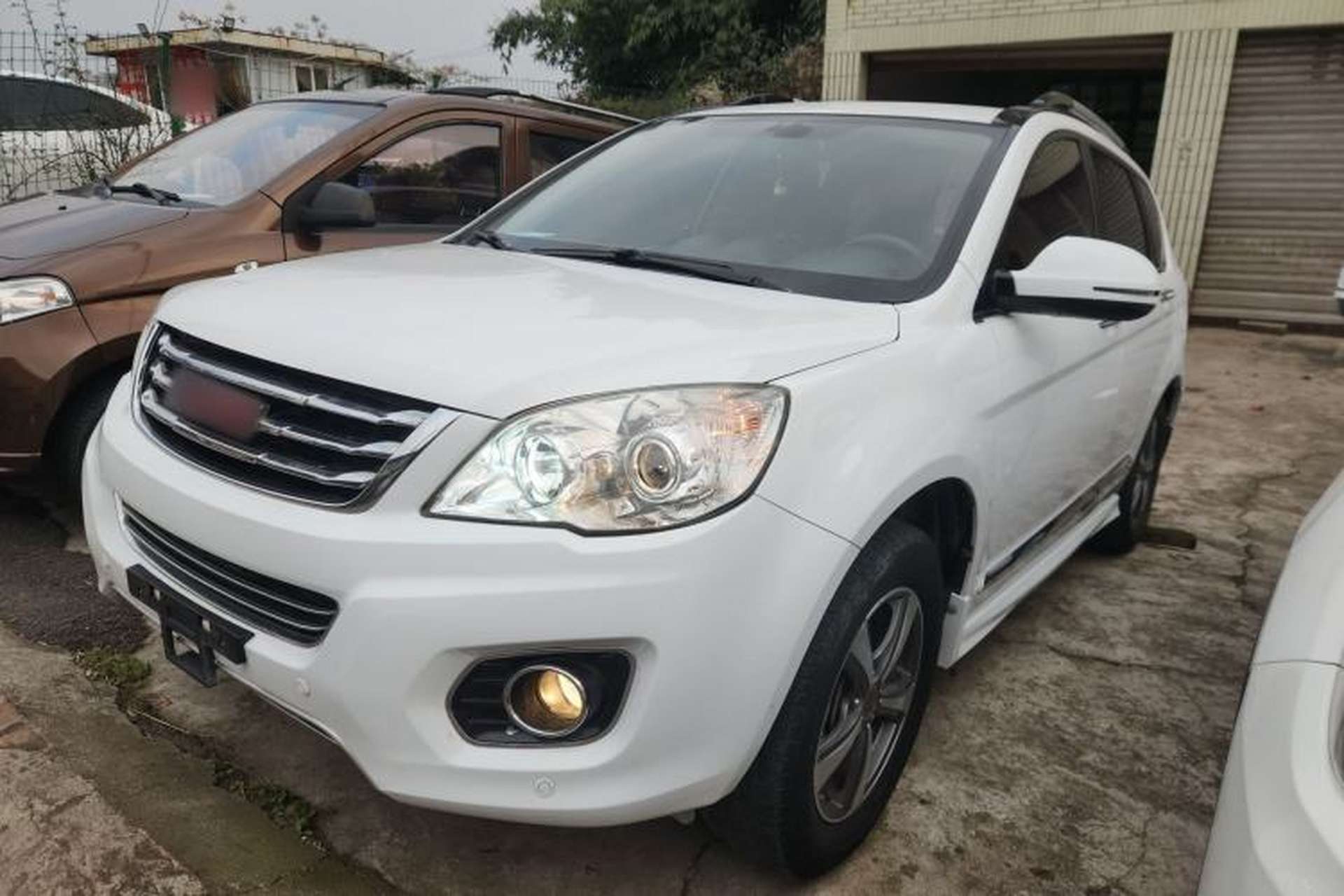Used Haval H6 2013 Upgraded Model 1.5T Manual Two-Wheel Drive Elite Version Front Left 45 Deg