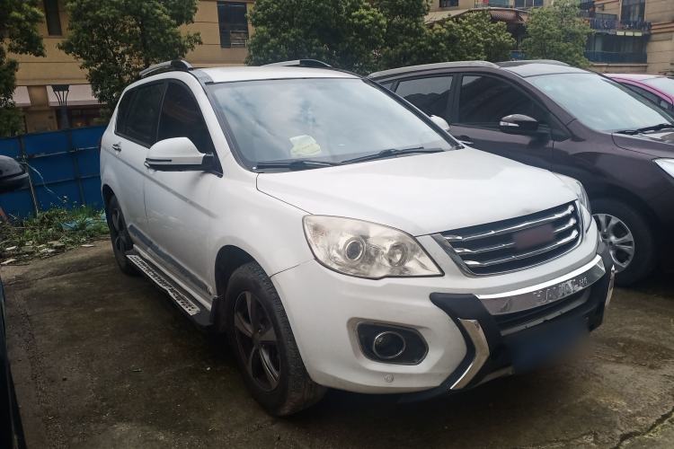 Used Haval H6 2013 Upgraded Model 2.4L Automatic Two-Wheel Drive Elite Version Front Right 45 Deg