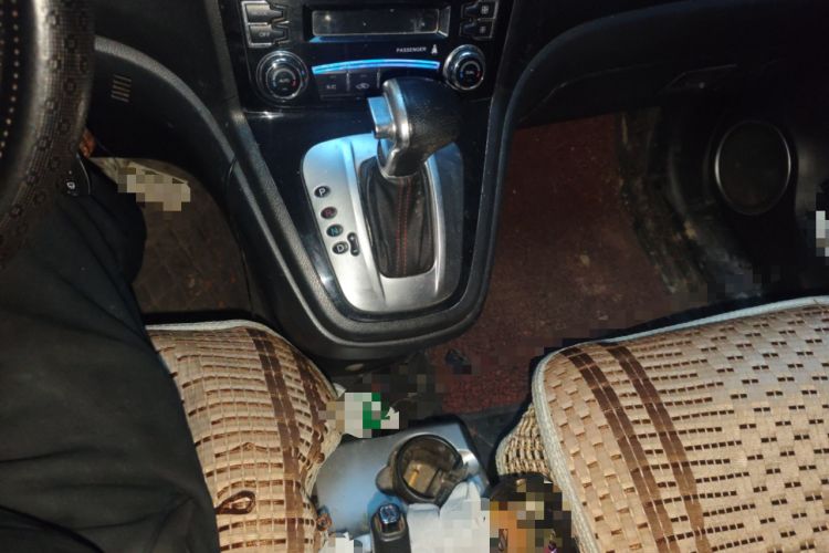 Used Haval H6 2013 Upgraded Model 2.4L Automatic Two-Wheel Drive Elite Version Gear Lever