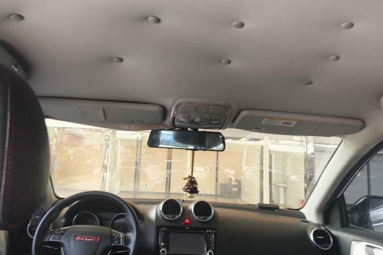 Used Haval H6 2013 Upgraded Model 1.5T Manual Two-Wheel Drive Elite Version Headliner