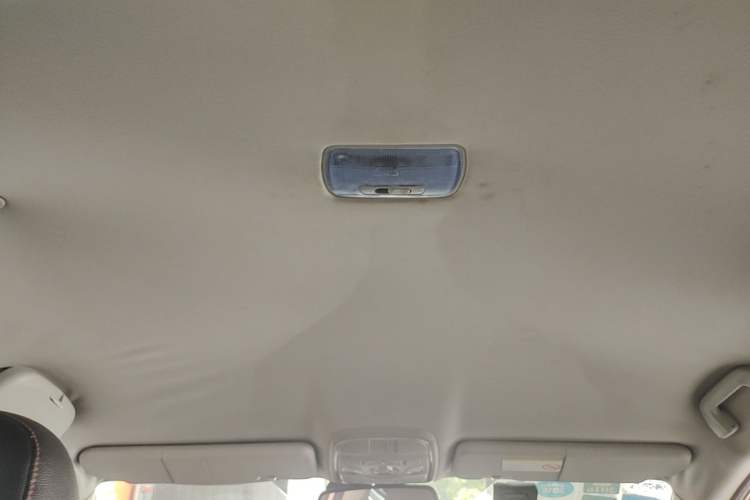 Used Haval H6 2013 Upgraded Model 1.5T Manual Two-Wheel Drive Elite Version Headliner