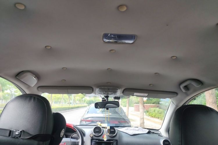 Used Haval H6 2013 Upgraded Model 1.5T Manual Two-Wheel Drive Urban Version Headliner