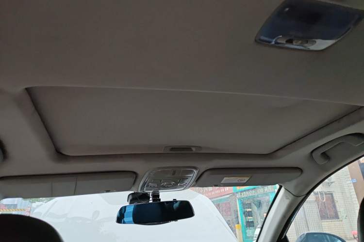 Used Haval H6 2013 Upgraded Model 1.5T Manual Two-Wheel Drive Elite Version Headliner