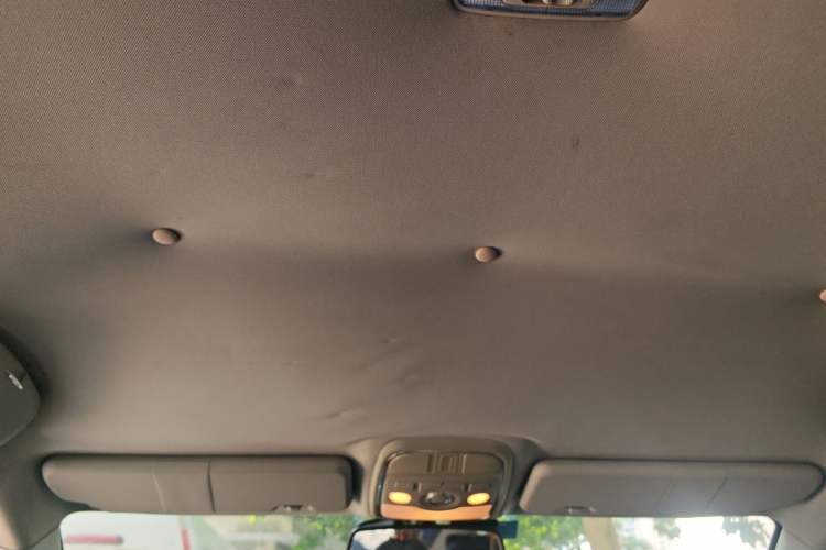 Used Haval H6 2013 Upgraded Model 1.5T Manual Two-Wheel Drive Elite Version Headliner