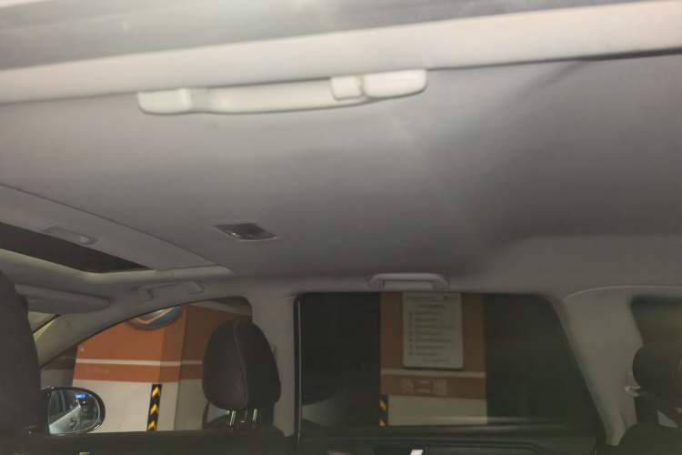 Used Haval H6 2013 Sport Edition 1.5T Manual Two-Wheel Drive Prestige Model Headliner