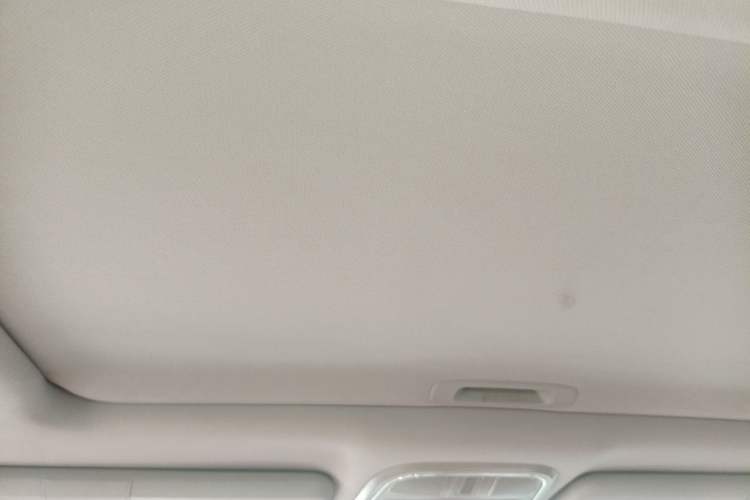 Used Haval H6 2013 Sports Edition 1.5T Manual Two-Wheel Drive Elite Model Headliner