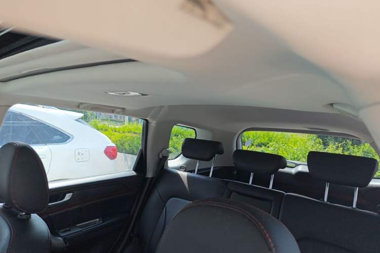 Used Haval H6 2013 Sports Edition 1.5T Manual Two-Wheel Drive Elite Model Headliner