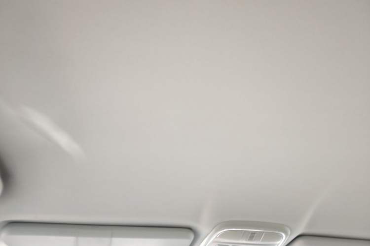 Used Haval H6 2013 Upgraded Model 1.5T Manual Two-Wheel Drive Elite Version Headliner