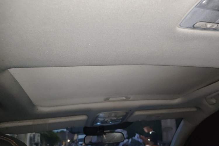 Used Haval H6 2013 Sport Edition 1.5T Manual Two-Wheel Drive Prestige Model Headliner