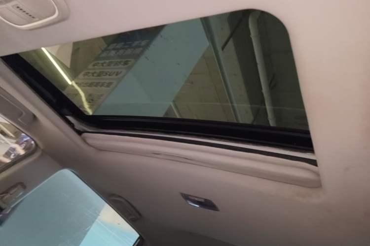 Used Haval H6 2013 Sports Edition 1.5T Manual Two-Wheel Drive Elite Model Headliner
