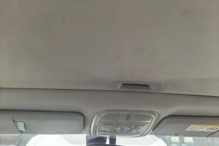 Used Haval H6 2013 Sports Edition 1.5T Manual Two-Wheel Drive Elite Model Headliner