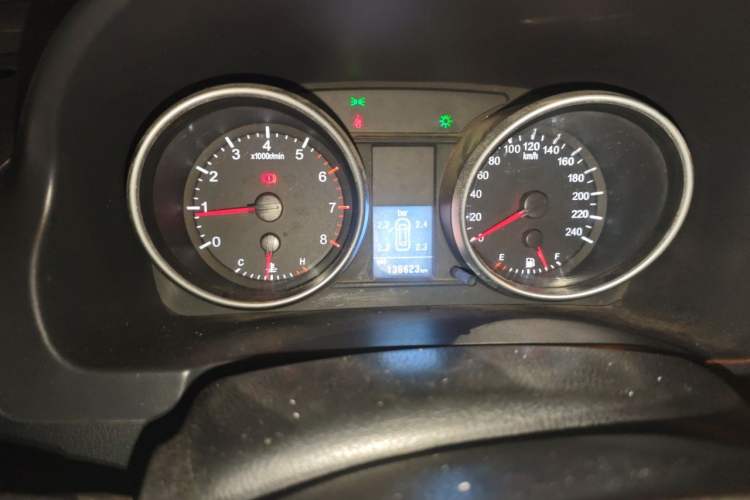 Used Haval H6 2013 Upgraded Model 1.5T Manual Two-Wheel Drive Elite Version Instrument Cluster