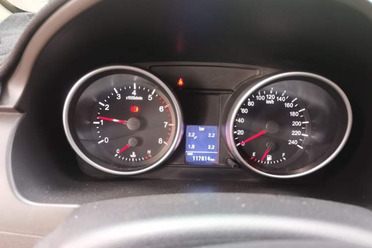 Used Haval H6 2013 Upgraded Model 1.5T Manual Two-Wheel Drive Prestige Version Instrument Cluster