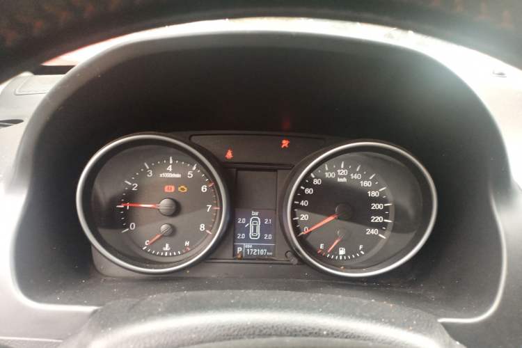 Used Haval H6 2013 Upgraded Model 2.4L Automatic Two-Wheel Drive Elite Version Instrument Cluster