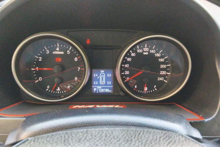 Used Haval H6 2013 Upgraded Model 2.4L Automatic Two-Wheel Drive Elite Version Instrument Cluster