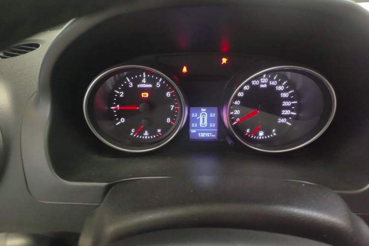 Used Haval H6 2013 Upgraded Model 1.5T Manual Two-Wheel Drive Urban Version Instrument Cluster